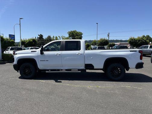 2025 Chevrolet Silverado 3500 LT