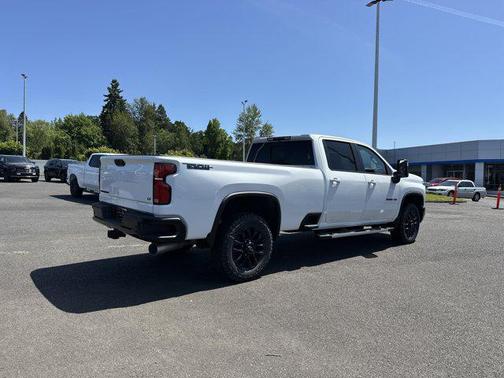 2025 Chevrolet Silverado 3500 LT