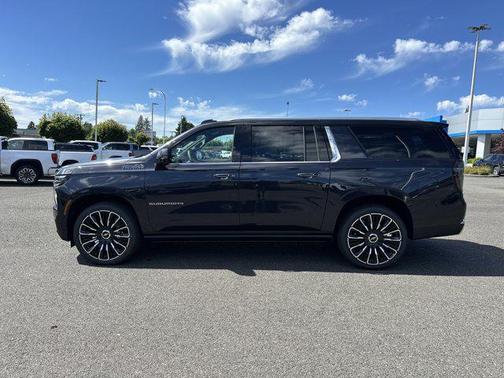 2025 Chevrolet Suburban 4WD High Country