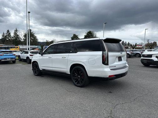 2022 Cadillac Escalade ESV Sport Platinum