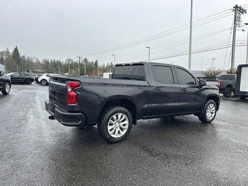 2022 Chevrolet Silverado 1500 Custom