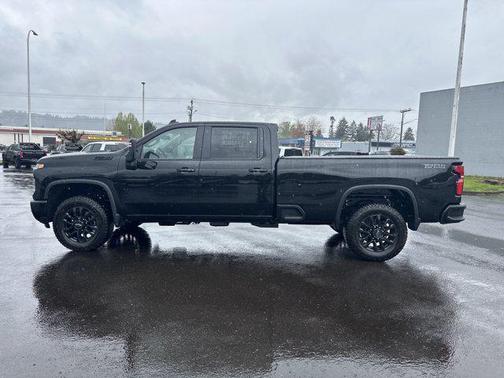 2025 Chevrolet Silverado 3500 LT