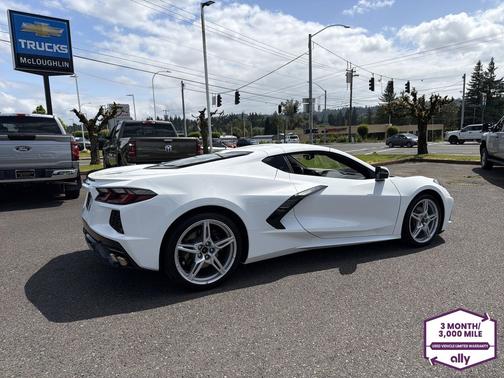 Arctic White 2025 Chevrolet Corvette Stingray w/1LT