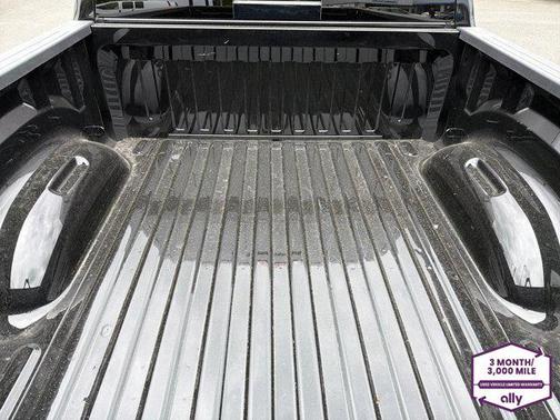 Diamond Black Crystal Pearlcoat 2025 RAM 1500 Tradesman