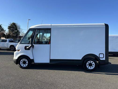 2025 Chevrolet BrightDrop 400 400