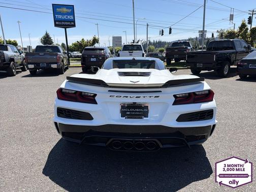 Arctic White 2025 Chevrolet Corvette Z06