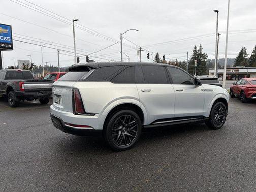 2025 Cadillac Escalade IQ Sport 2