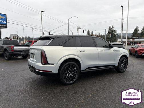 2025 Cadillac Escalade IQ Sport 2