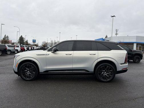 2025 Cadillac Escalade IQ Sport 2