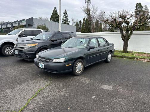 2002 Chevrolet Malibu Base