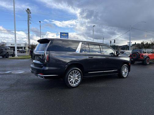 2023 Cadillac Escalade ESV Premium Luxury