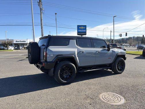 2024 GMC HUMMER EV SUV 2X
