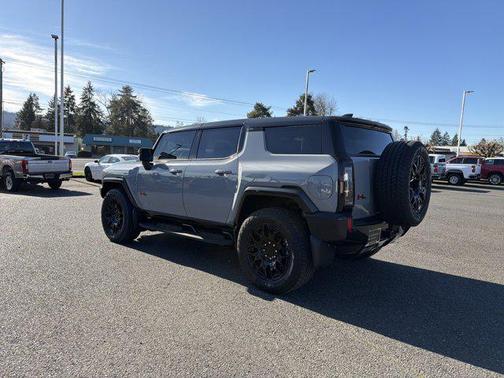 2024 GMC HUMMER EV SUV 2X