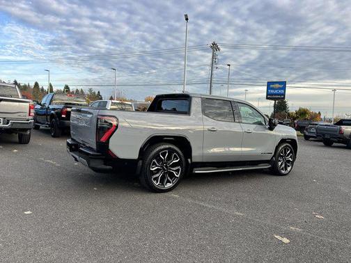 2024 GMC Sierra EV Denali Edition 1