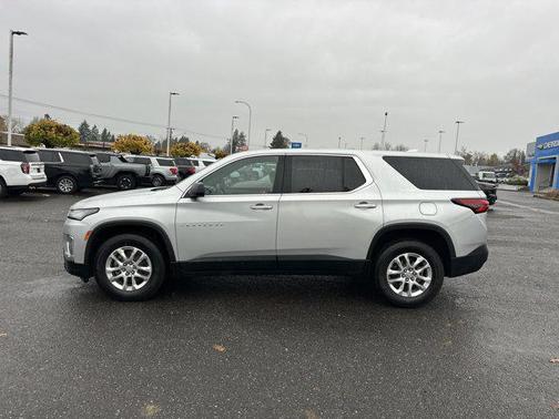 2022 Chevrolet Traverse LS