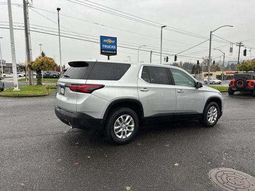 2022 Chevrolet Traverse LS