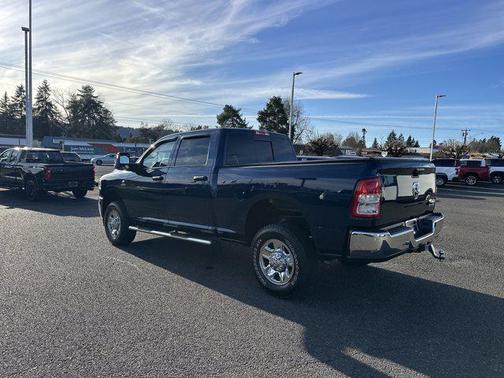 2024 RAM 2500 Tradesman Crew Cab 4x4 6'4' Box
