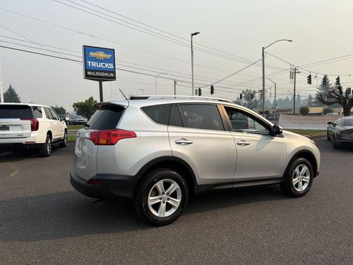 Classic Silver Metallic 2013 Toyota RAV4 XLE