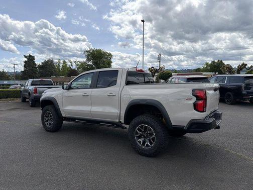 White Sands 2026 Chevrolet Colorado ZR2