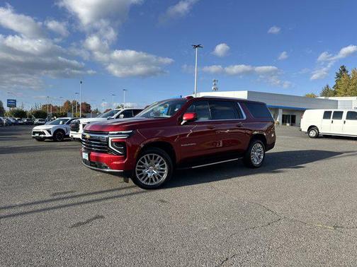 2025 Chevrolet Suburban LT