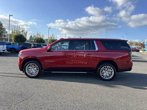 2025 Chevrolet Suburban LT