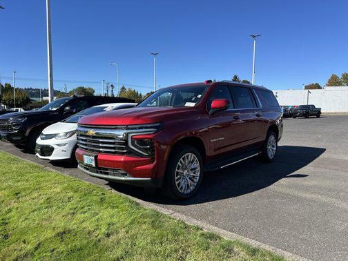 2025 Chevrolet Suburban LT