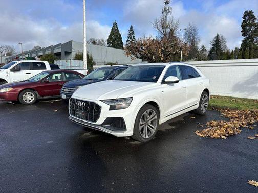 2022 Audi Q8 55 Prestige
