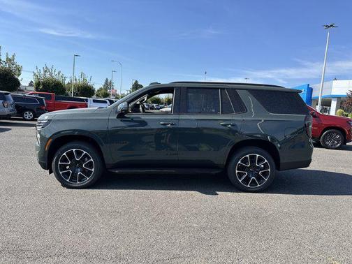 2025 Chevrolet Tahoe 4WD RST