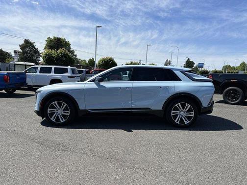 2024 Cadillac LYRIQ Tech w/1SA