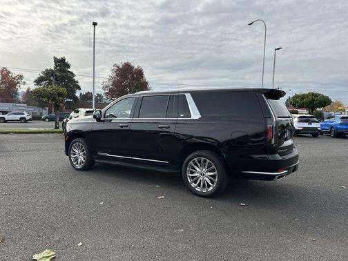 2023 Cadillac Escalade ESV Premium Luxury