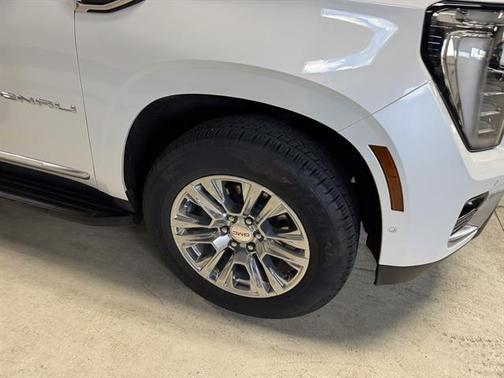 White Frost Tricoat 2025 GMC Yukon XL Denali