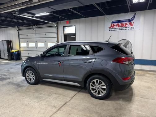 2017 Hyundai TUCSON SE
