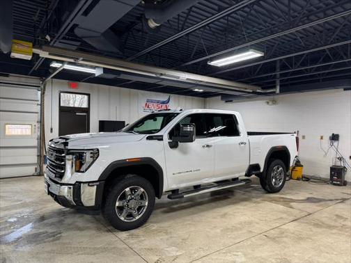 2025 GMC Sierra 3500 SLT