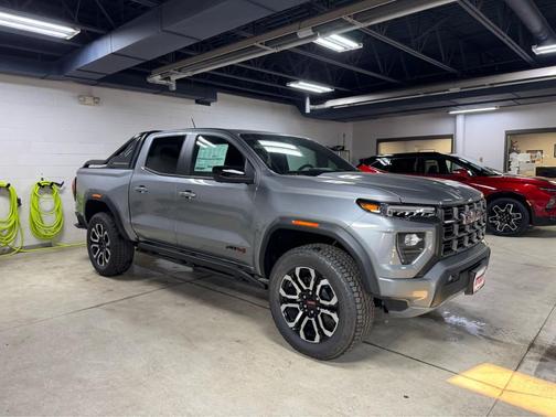 2025 GMC Canyon AT4