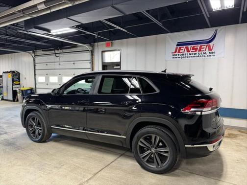 2021 Volkswagen Atlas Cross Sport 3.6L V6 SE w/Technology R-Line