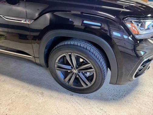 2021 Volkswagen Atlas Cross Sport 3.6L V6 SE w/Technology R-Line