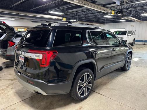 2023 GMC Acadia AWD SLT