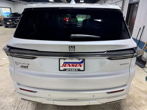 2025 Buick Enclave Avenir FWD