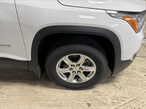 2017 GMC Acadia SLE-1