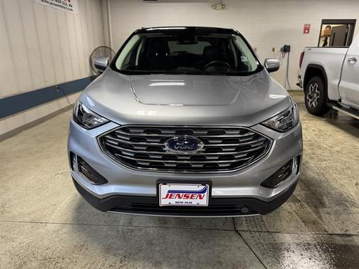 Iconic Silver Metallic 2022 Ford Edge SEL