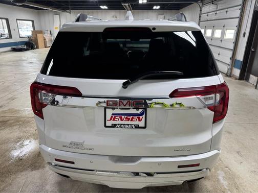 2022 GMC Acadia Denali