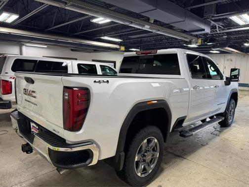 2026 GMC Sierra 3500 SLT