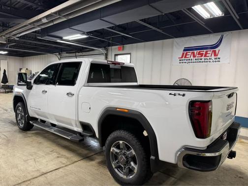 2026 GMC Sierra 3500 SLT