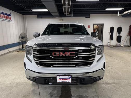 Summit White 2023 GMC Sierra 1500 SLT