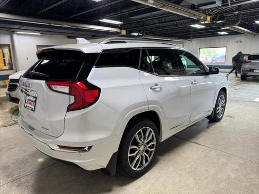 2022 GMC Terrain Denali