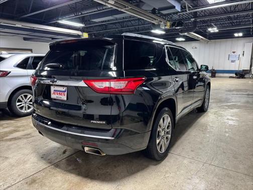 2021 Chevrolet Traverse Premier