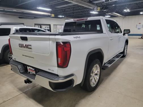 2022 GMC Sierra 1500 SLT