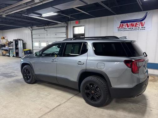 2023 GMC Acadia AWD AT4