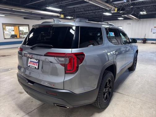 2023 GMC Acadia AWD AT4