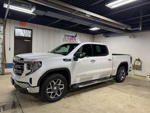 2024 GMC Sierra 1500 SLT